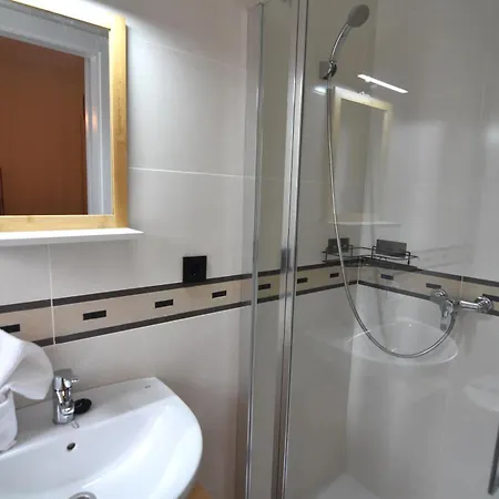 Rnet - Mt - Casa Carles Roses